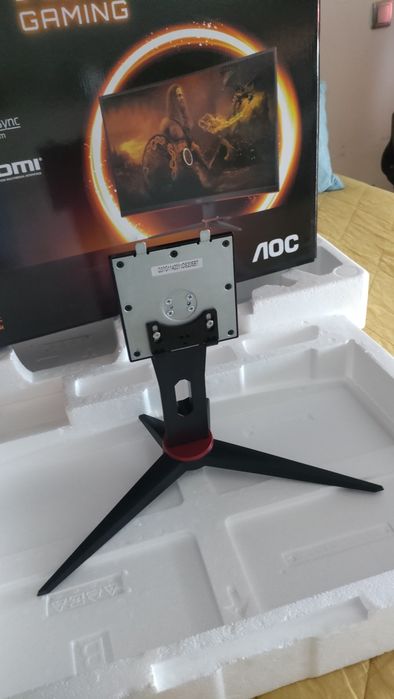 Monitor Gaming AOC curvo  240hz 0.5ms 27 polegadas