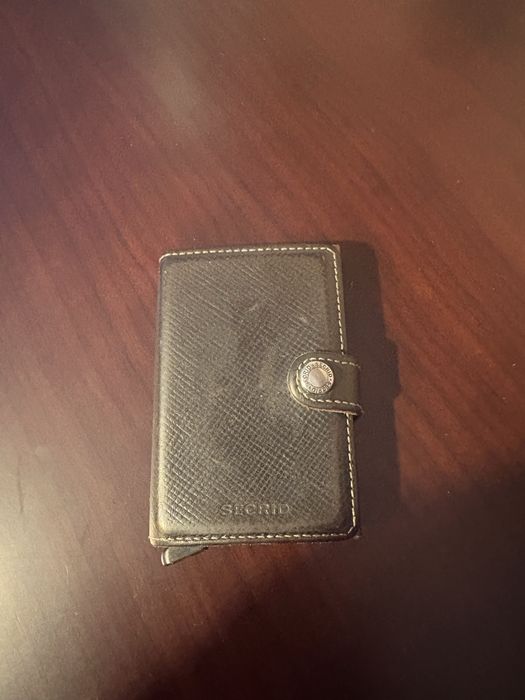 Carteira SECRID com 2 anos