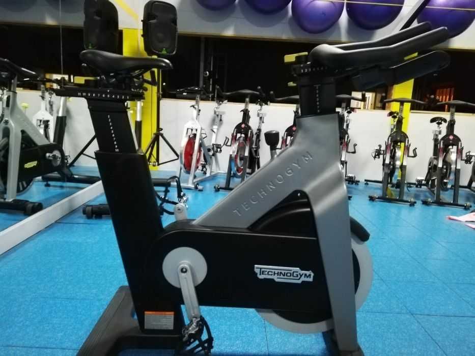 Bicicleta technogym group cycle connect spinning/maq.para ginásio