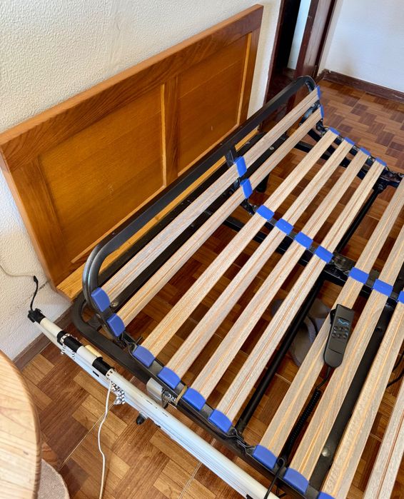 Cama articulada elétrica com comando + colchão