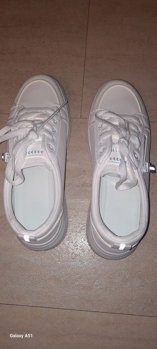 Buty sportowe biale