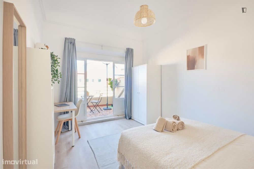 Quarto - localizado em Alameda Lisbon