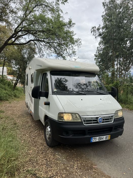 Autocaravana Espaçosa e Compacta – 6 Lugares, 100% Autónoma, com muitos Extras, Pronta a Viajar