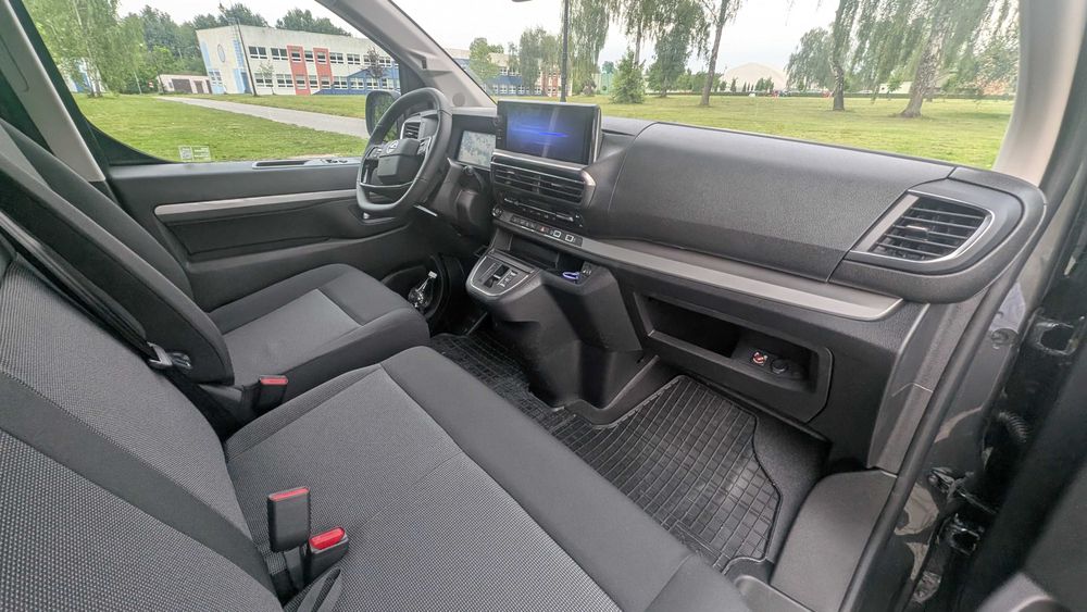Wynajem Busa 9-os 2026 | Automat 180KM | Long | Full Opcja | BOX | Bagażnik rowerowy | BUS 9-osobowy