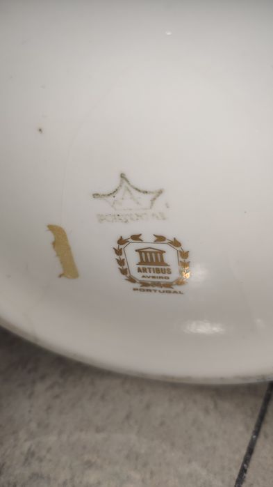 Potes e Vasos de porcelana marca Artibus feitos em portugual