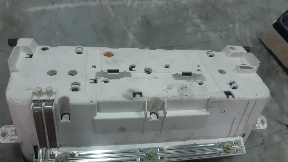 Licznik prędkościomierz passat b4 1.6 1.8 2.0 benzyna 240km/h