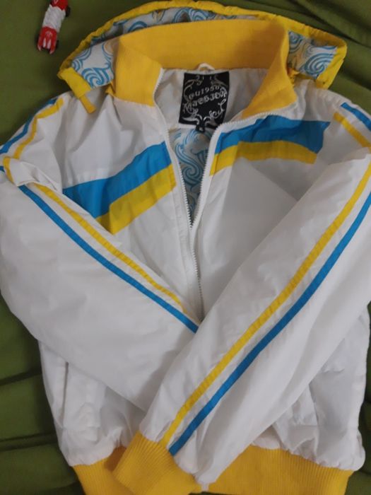 Курточки на осінь весну