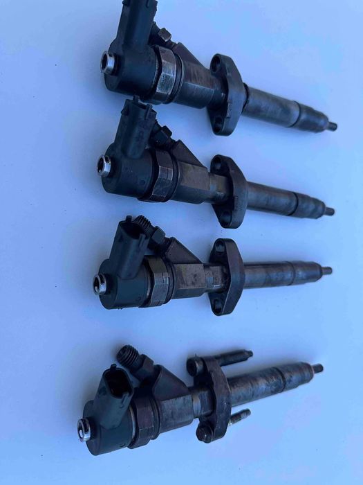 Форсунка Рено Трафік, Опель Віваро,  Trafyc, VIVARO 2.5 8200101135