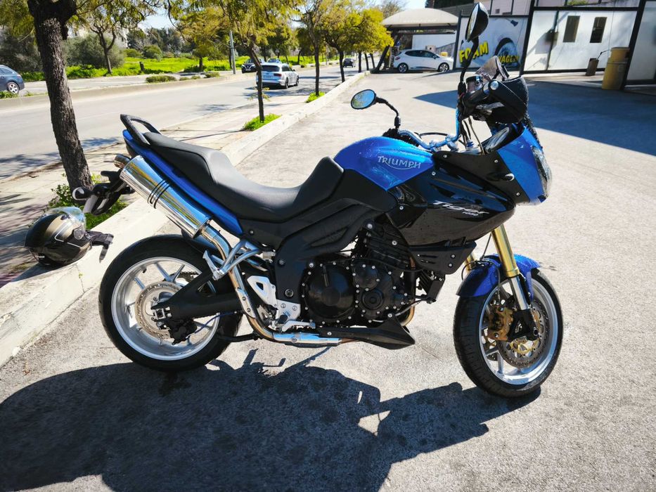 Triumph tiger 1050