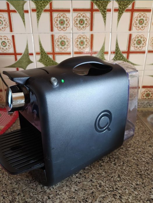 Máquina de café D'elta Q
