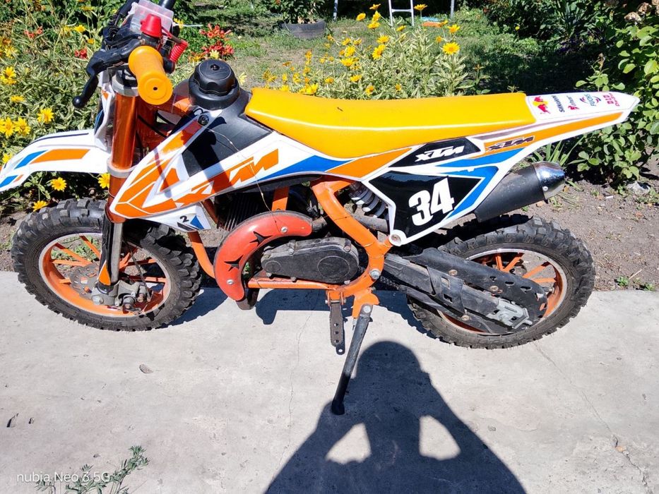 детский бензиновый питбайк XTM 50cc с двухтактным двигателем.