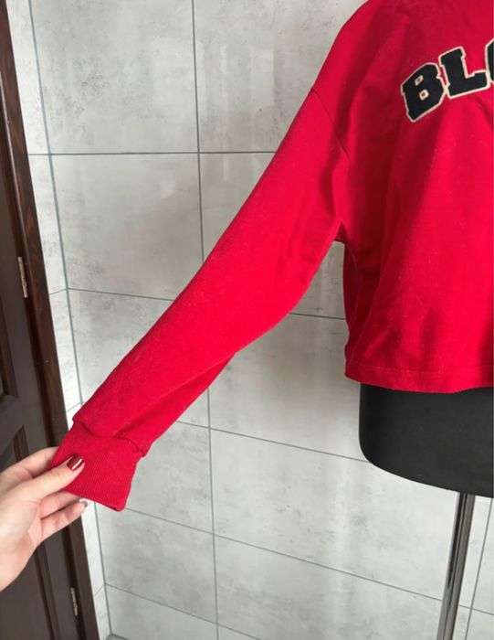 Krótka bluza z napisem bloggin’