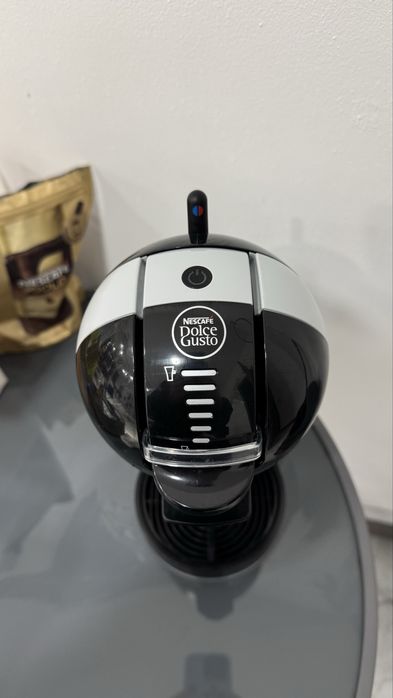 Кавоварка капсульна Delonghi Dolce Gusto Mini Me