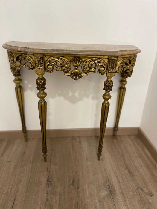 Consola com tampo mármore