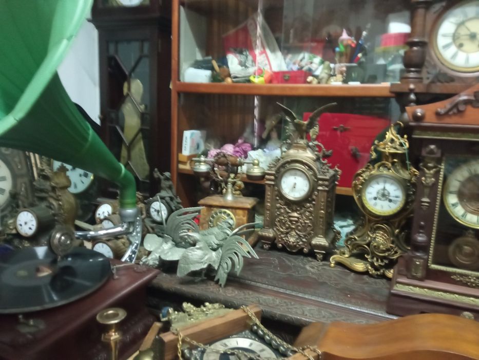 Itens disponíveis. vários preços, vários tamanhos, vários modelos.