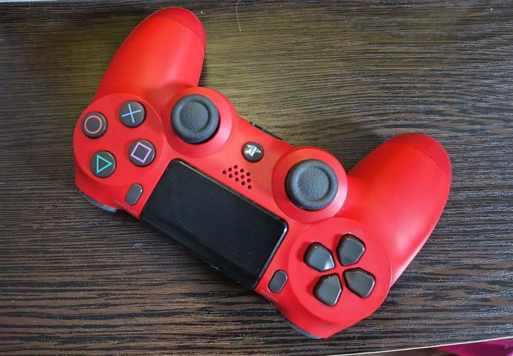 Dualshock 4 для PS4 (magma red)
