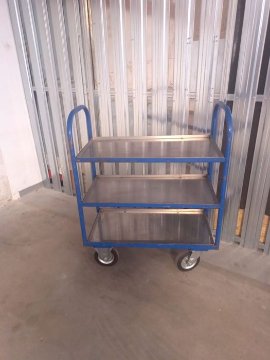 Sprzedam wozek transportowy.