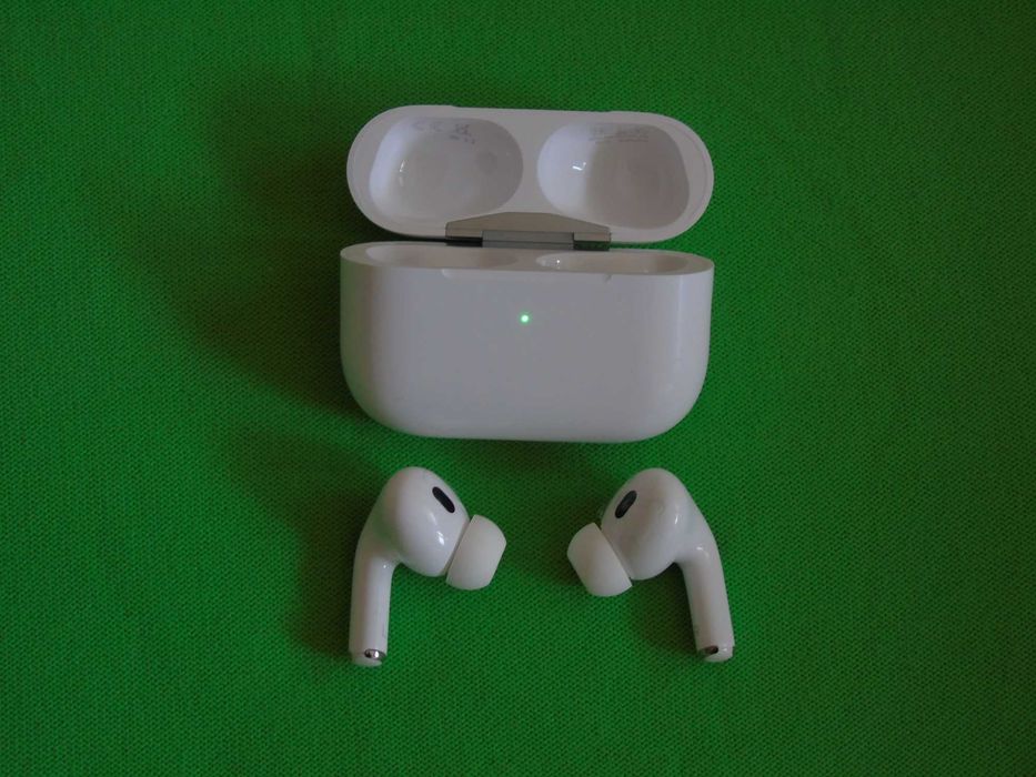 Навушники Apple AirPods Pro with MagSafe Case USB-C (2-ге покоління)