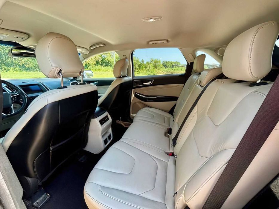 Ford Edge Titanium      2019