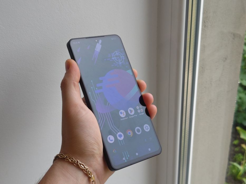 Смартфон з потужною камерою від Leica 1" Sharp Aquos SH-51D - 2sim NFC 6.6"240Гц 12/256 IP68