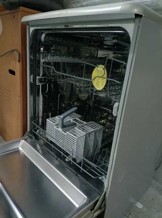 Máquina Lavar Loiça - Whirlpool ADP 6920 IX