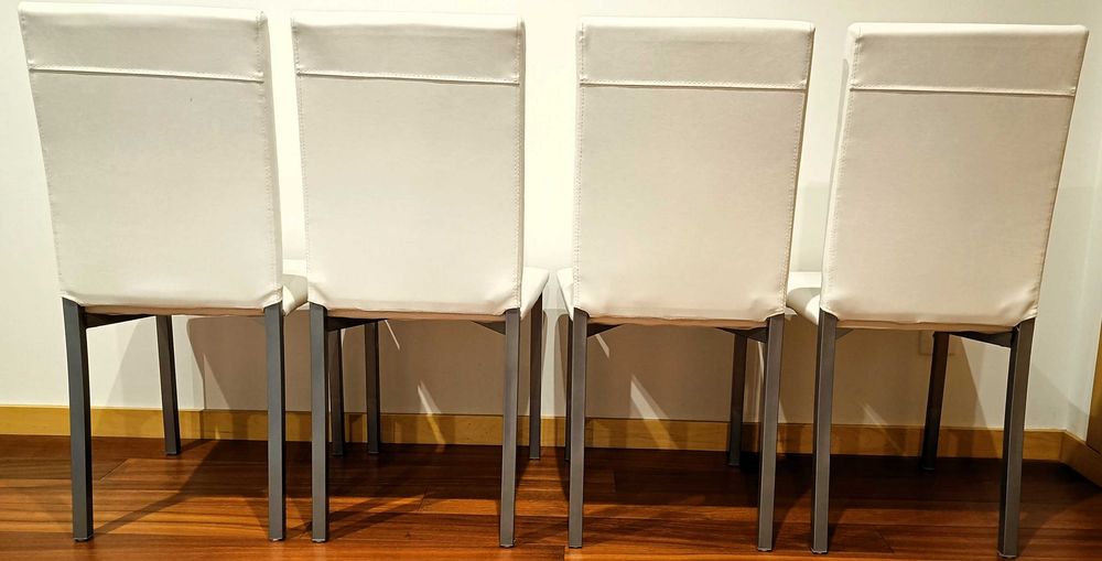 Cadeiras cozinha, cor branco