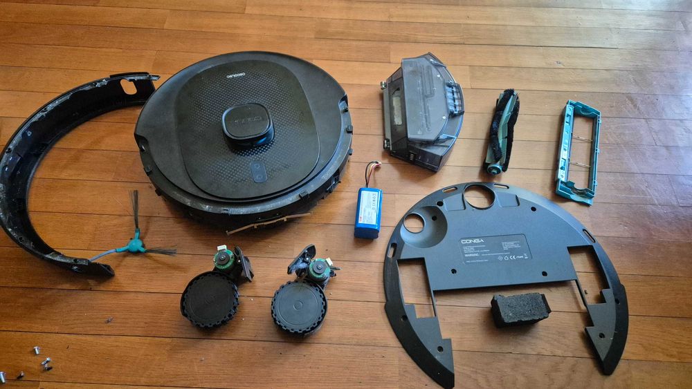 Robot cecotec Conga 7490 Immortal (Avariado) + Base (A funcionar)
