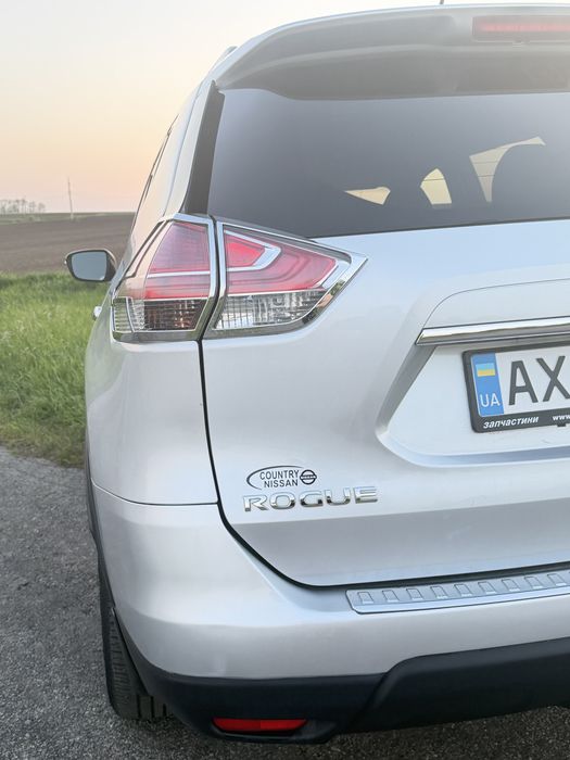 Nissan Rogue 2014 2.5 SV AWD газ/бензин