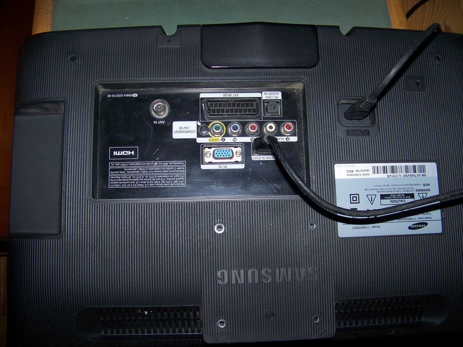televisão SAMSUNG 19 polegadas com HDMI, Scart e VGA