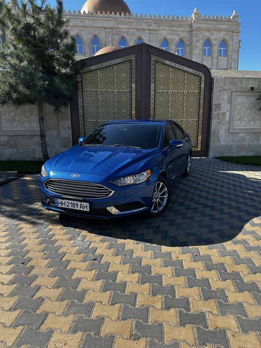 Ford Fusion гібрид 2017