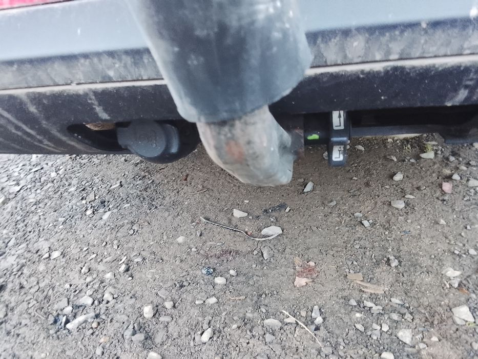 Hak holowniczy passat B6