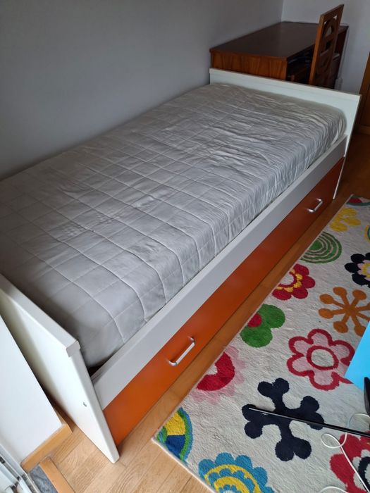 Cama Individual Dupla de 2mx1m (colchões incluidos)