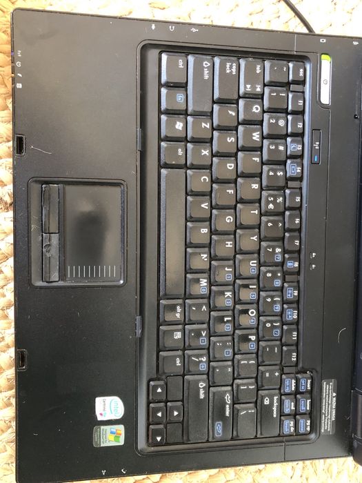 Laptop hp Microsoft Windows xp home edition 2002 procesor x86