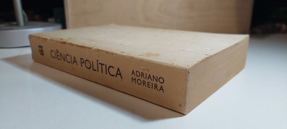 Ciência Política - Adriano Moreira (1ª edição, 1979)