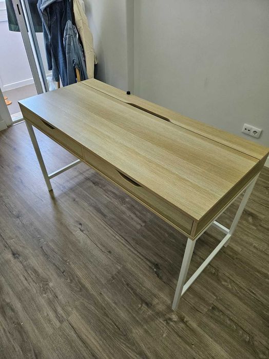 Secretária Alex 132x58 com Acessórios