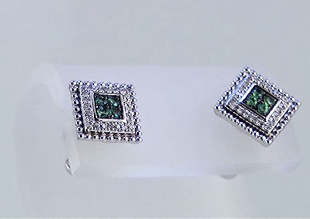 Прекрасные золотые серьги с бриллиантами и изумрудами