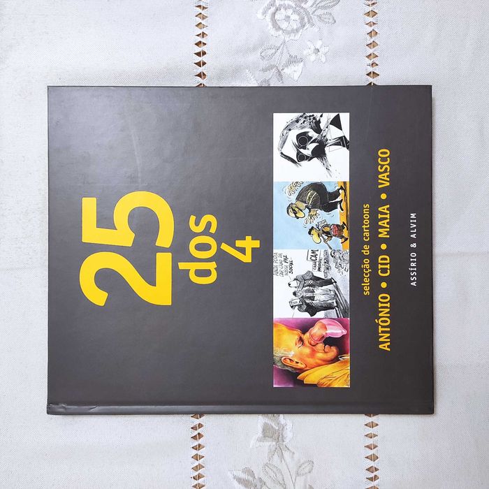 Livro de Cartoons "25 dos 4"