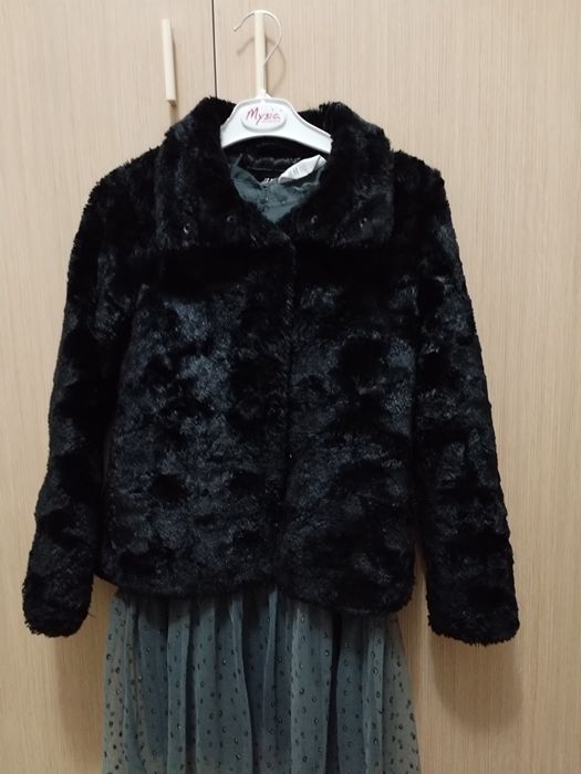 Sprzedam futerko HM rozmiar 146