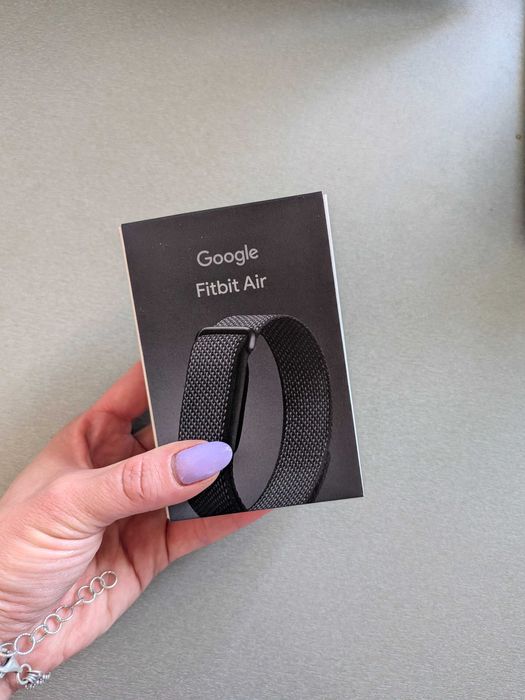 В НАЯВНОСТІ Google Fitbit Air