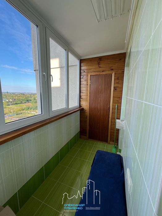 Продам однокімнатну квартиру,район цем. Посьолку!