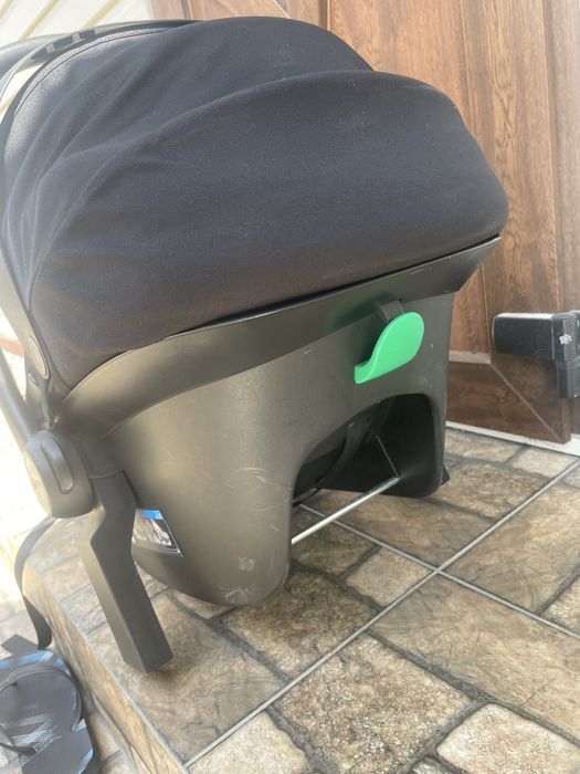 Carrello Nova CRL-16101 - дитяче автокрісло призначене для малюків від народження до 15 місяців .