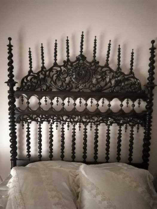 Quarto completo estilo gotico