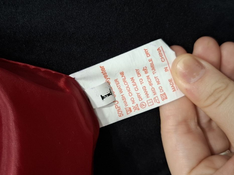 Czerwona męska kurtka skórzana