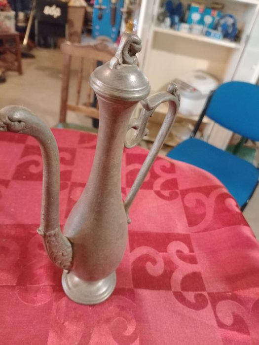 Ânfora de estanho puro