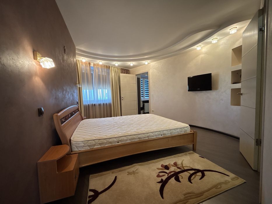 4-х ком кв Пр. Поля( Кирова)+гараж, Газ/Центр/ ремонт, мебель,техника