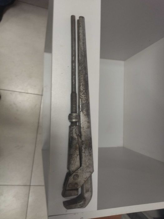 Ключ газовый разводной. Рожковый ключ