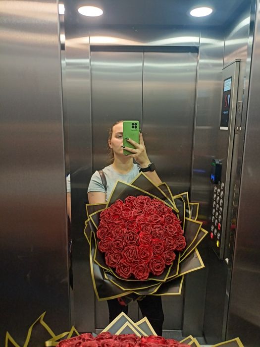 Букети з атласних стрічок, що не в
