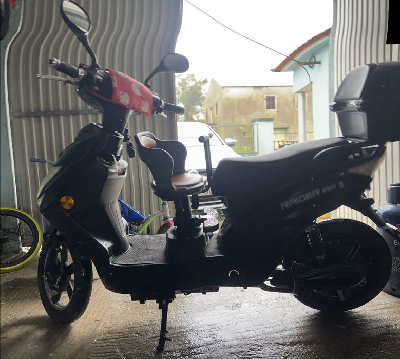 Moto eletrica em bom estado