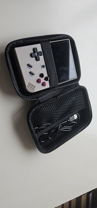 Anbernic RG35XX como novo