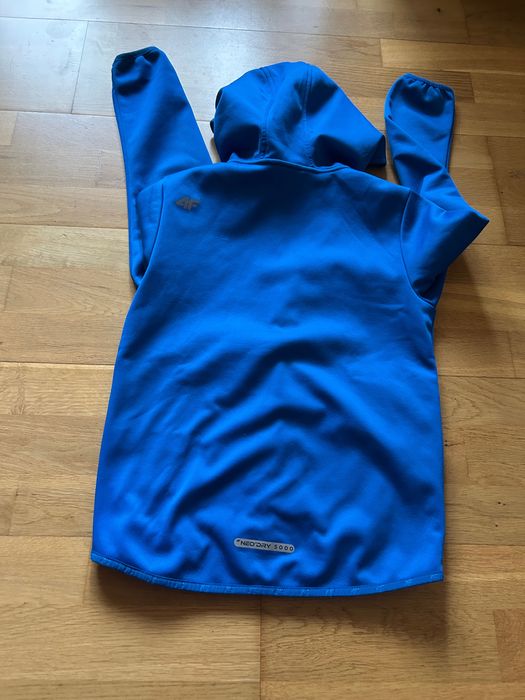 Sprzedam kurtkę 4F chłopięca 146 cm